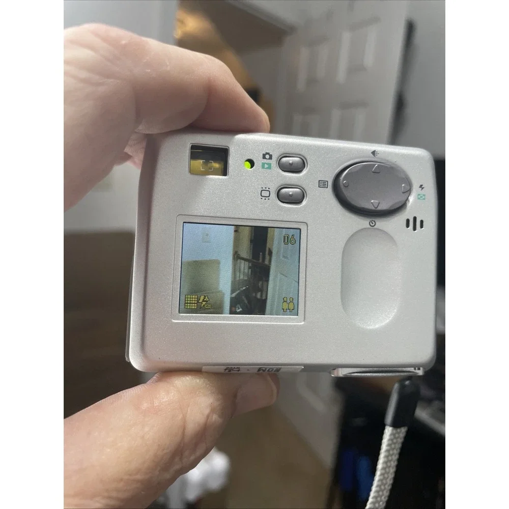 MUSTEK MDC4000 5Mp Digital Camera Camcorder Voice Recorder+Battery+SD Card+Manua